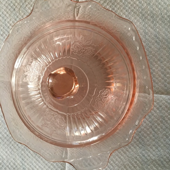 Antique pink depression 4 side serving bowl w/lid - Picture 3 of 6